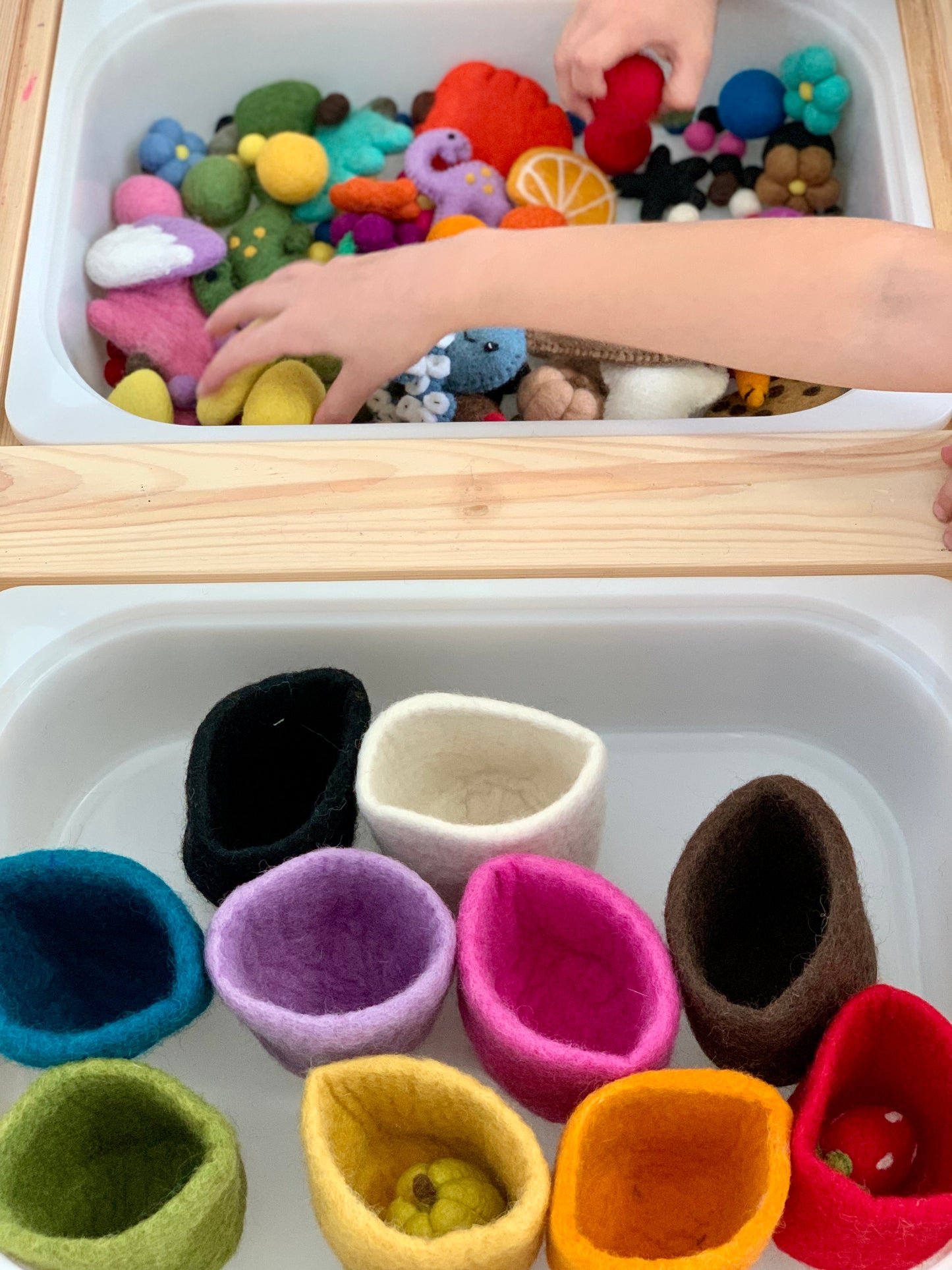 Colourful Felt Bowls — 10 Colours