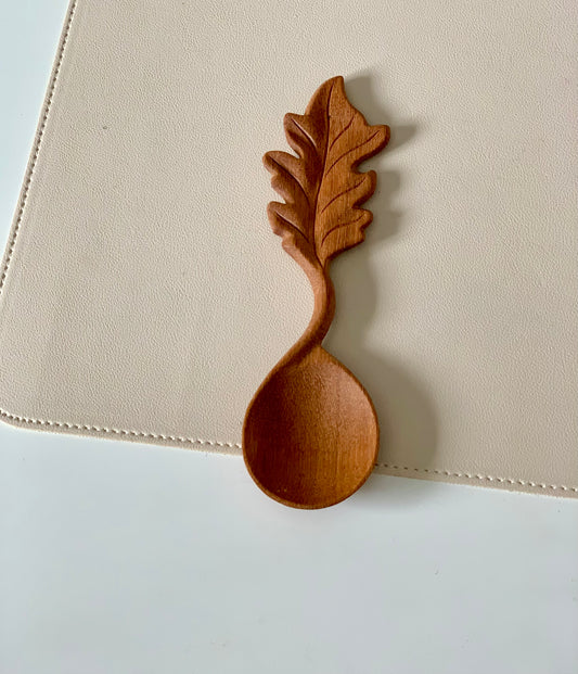 One Spoon with Leaf Handle (style 2)