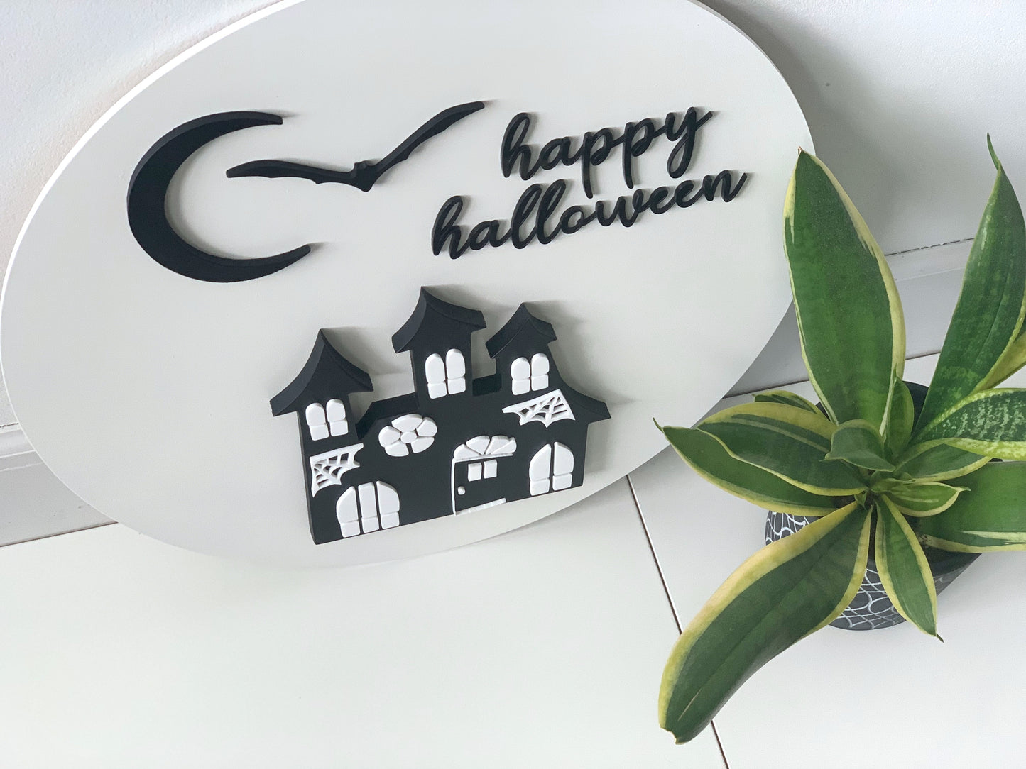 3D Haunted House Happy Halloween Round