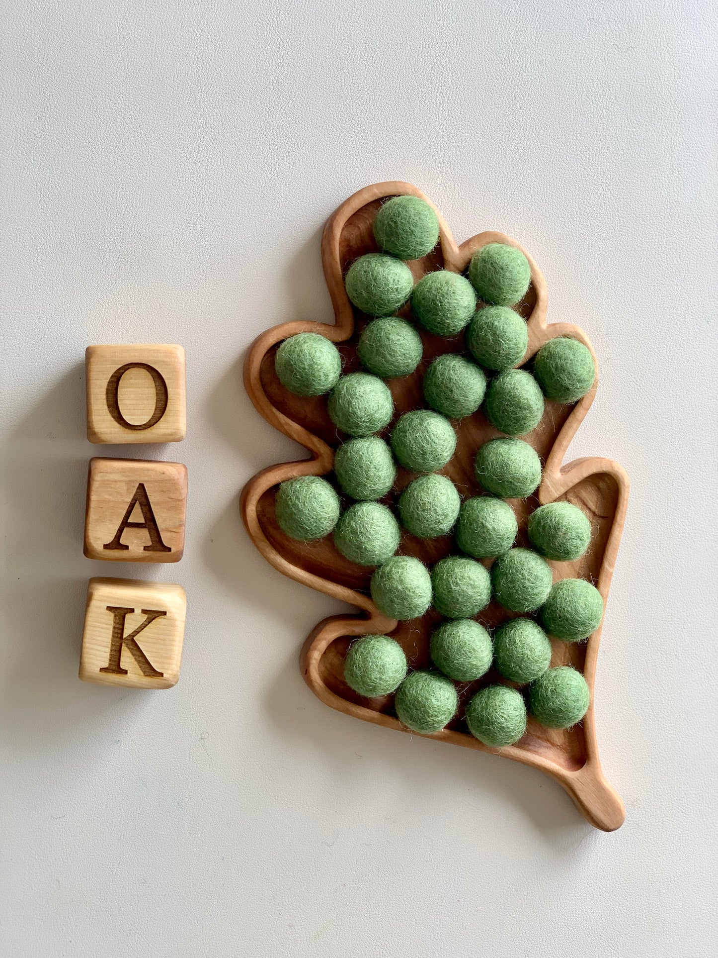 Oak Leaf Tinker Sensory Tray / Plate
